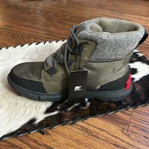 NWT SOREL Explorer II Waterproof Insulated Sage and Dark Stone Size 10 W